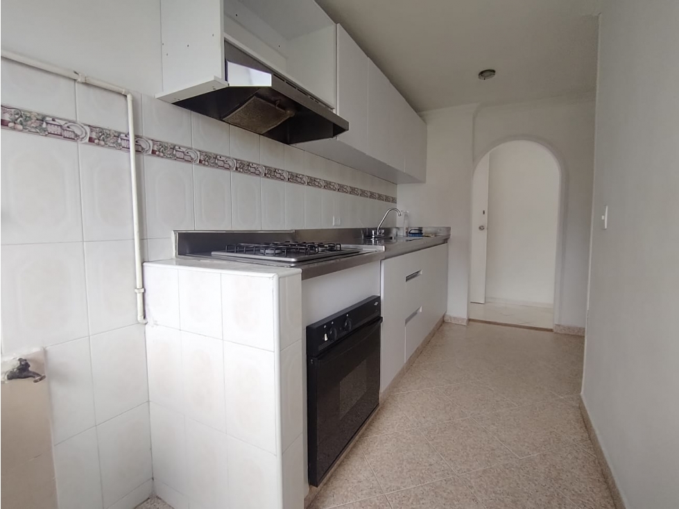 SE ARRIENDA APTO EN LA 80 UBIDAD SORRENTO 1 BLOQUE 8 PISO APTO 6 14 — foto 2