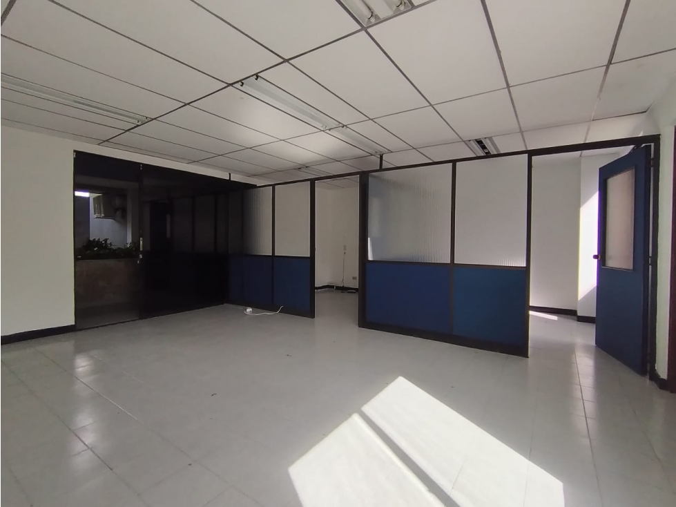 Oficina Sector Avenida Nutibara en Arriendo — foto 2
