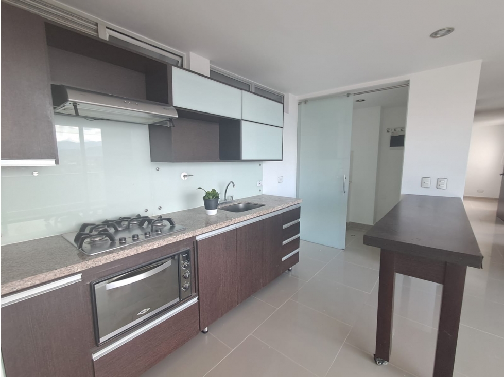 Apartamento en loma del barro en arriendo — foto 2