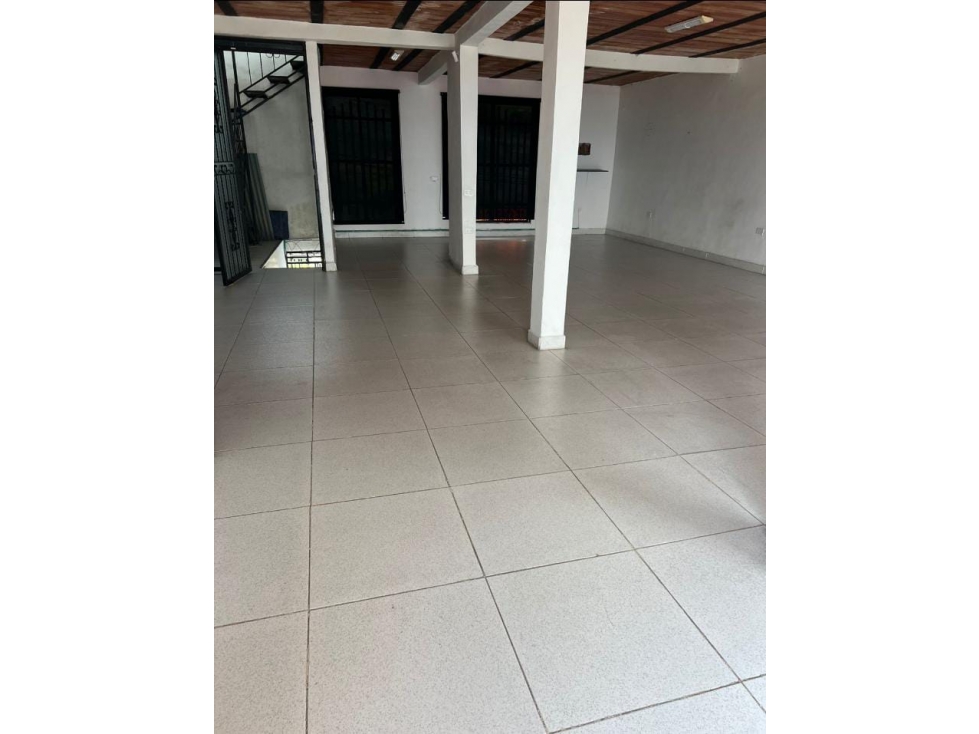 Local en Arriendo Sector Robledo Santa Margarita (la aurora) — foto 3