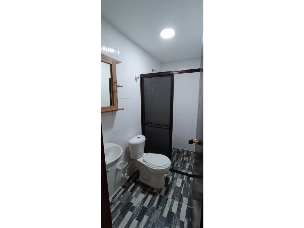 Se arrienda apartamento en el sector de la Floresta tercer piso — foto 5