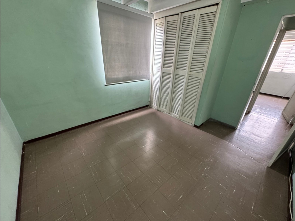 Se vende apartamento Sector Robledo Pilarica quinto piso — foto 5