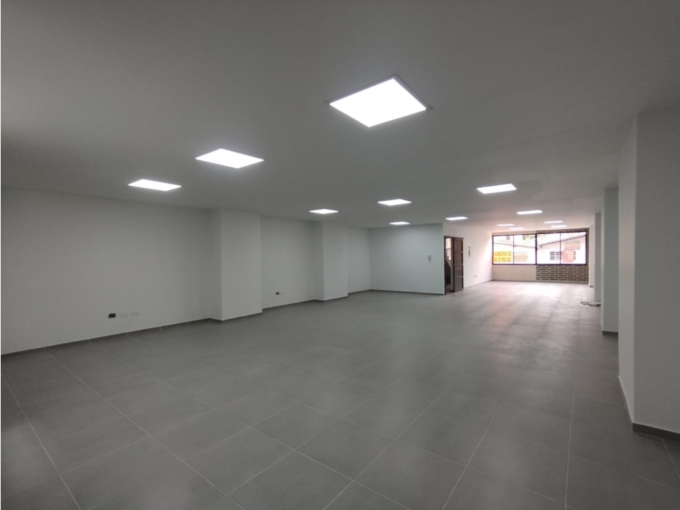Bodega en arriendo sector calasanz piso 2 — foto 3