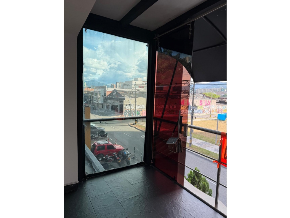Se arrienda Local Comercial ubicado en san diego tercer piso — foto 5