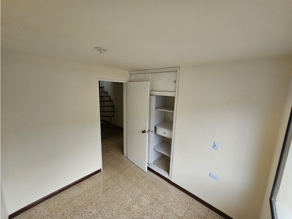 Apartamento en Arriendo sector los Alpes — foto 2