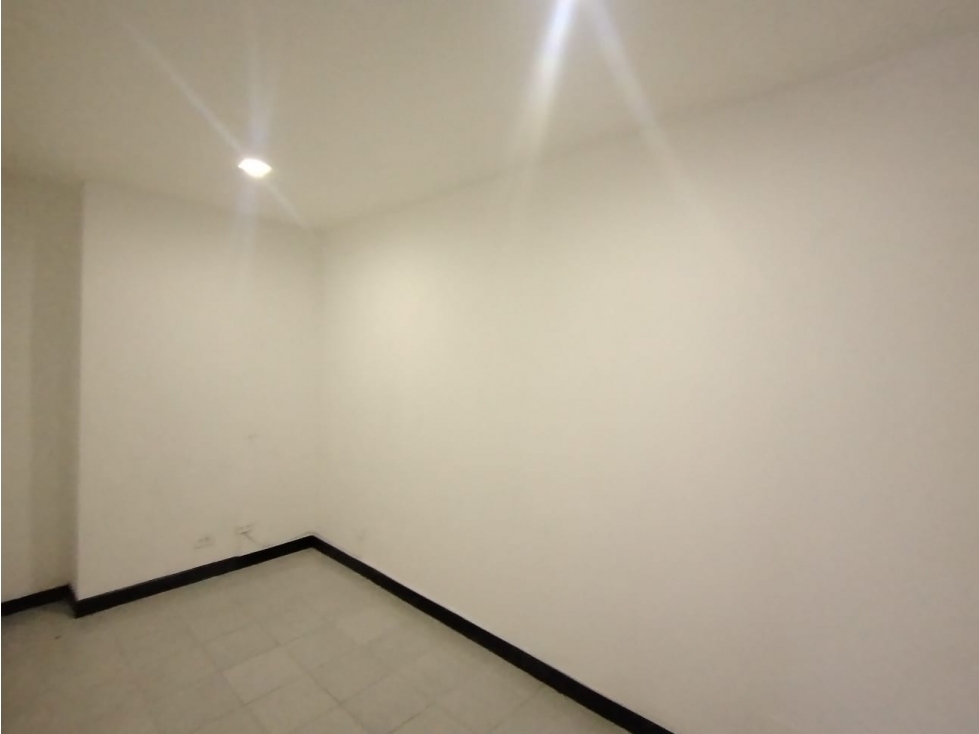 Oficina Sector Avenida Nutibara en Arriendo — foto 4