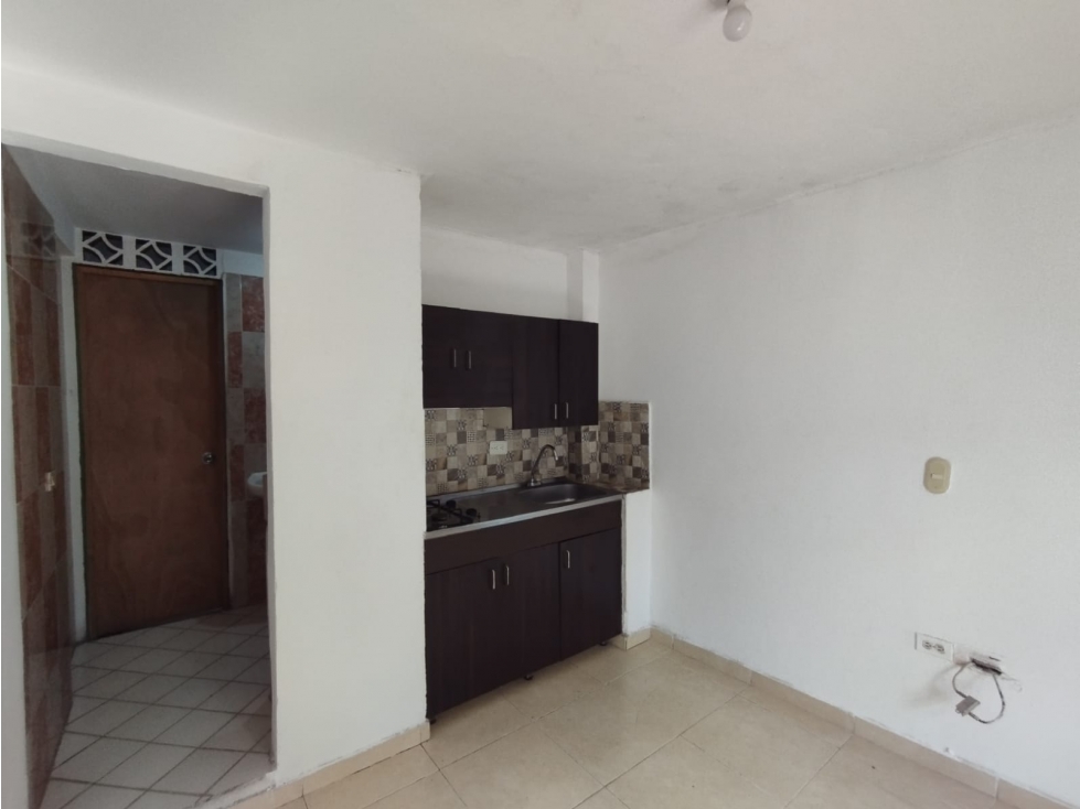 Aparta estudio en arriendo las mercedes — foto 2