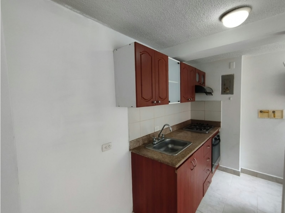 Apartamento en Loma de Los Bernal para arrendar — foto 5