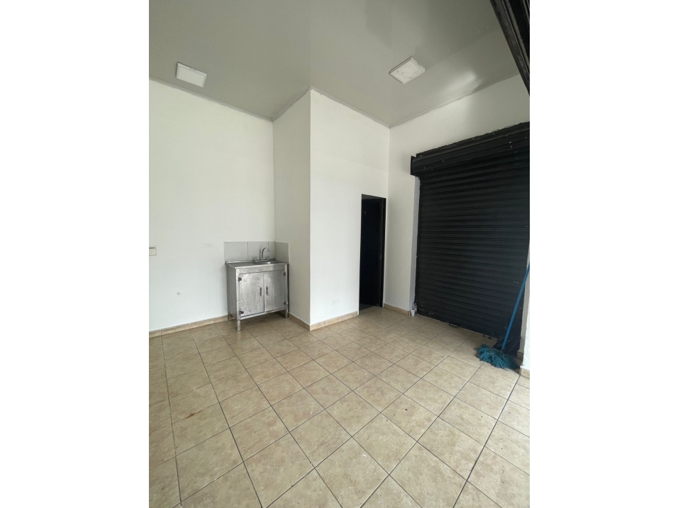 Local en Arriendo Sector La Castellana — foto 4