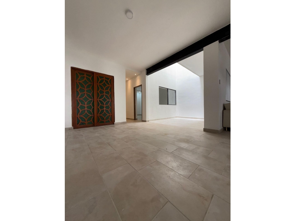 Amplia Casa en venta primer piso en el sector de Conquistadores — foto 2