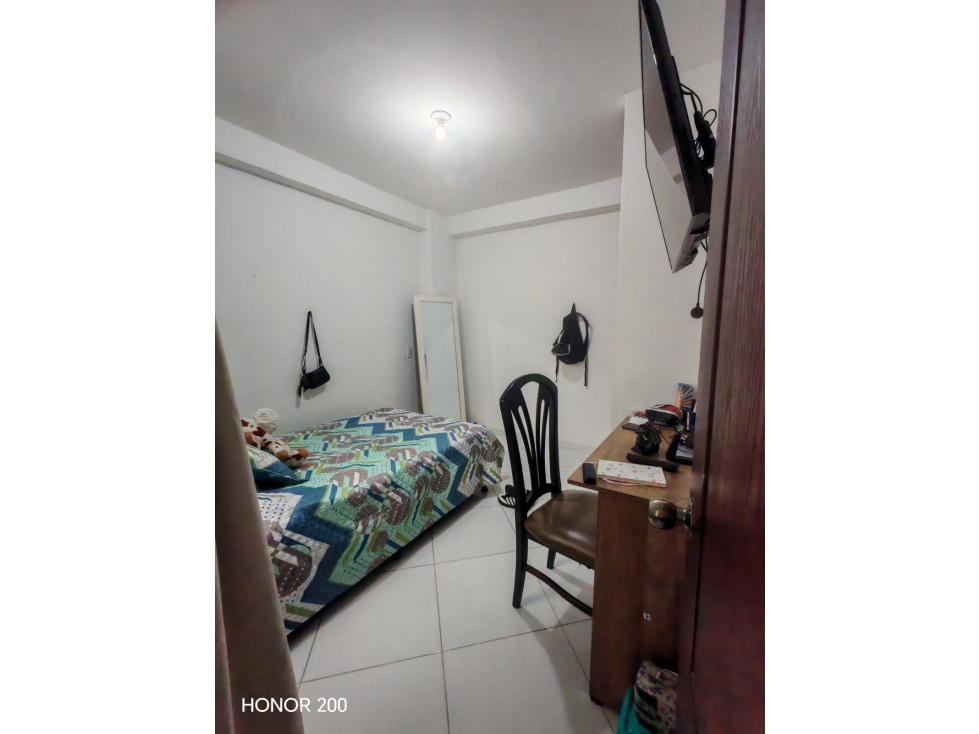 Se vende apartamento segundo piso sector la Floresta interno — foto 6