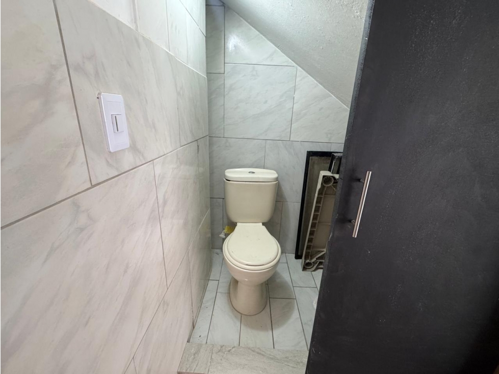 Se arrienda Local Comercial primer piso por el sector Barrio Antioquia — foto 6