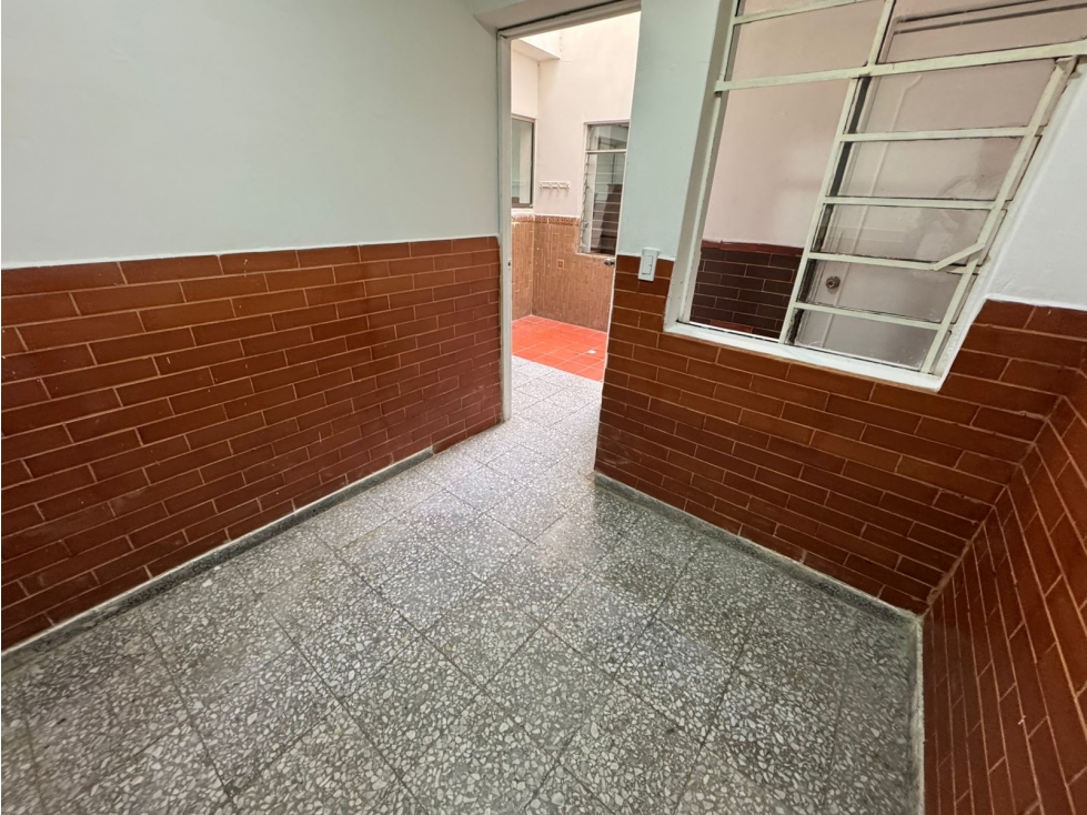 Se arrienda apartamento primer piso ubicado en Belen la gloria — foto 6