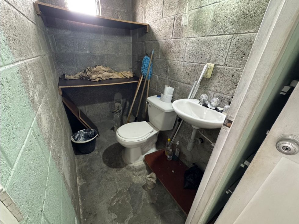 Se vende apartamento Sector Robledo Pilarica quinto piso — foto 6