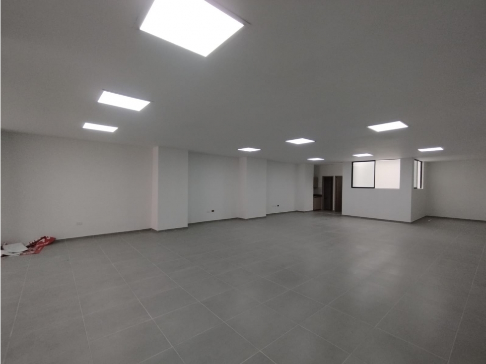 Bodega en arriendo sector calasanz piso 2 — foto 4