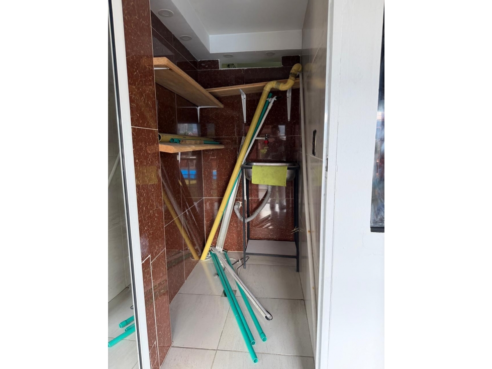 Se arrienda Local Comercial ubicado en san diego tercer piso — foto 6