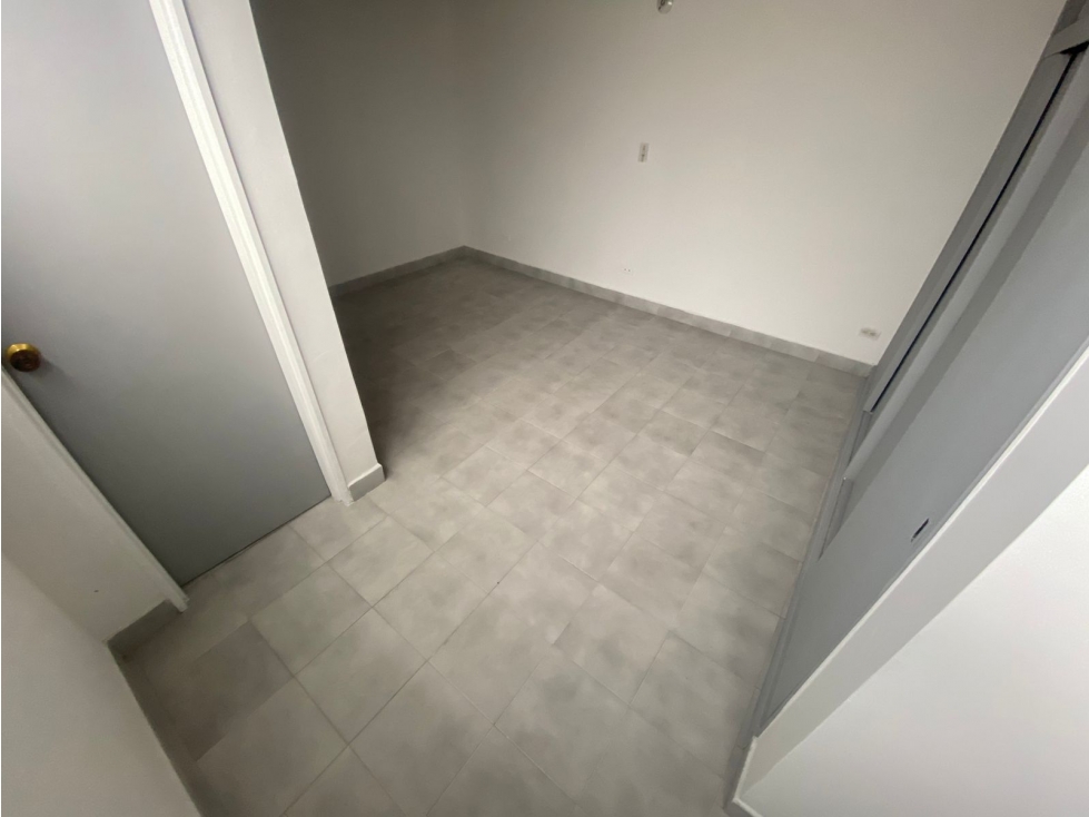 Se arrienda hermoso apartamento Sector el Nogal 3er piso — foto 6