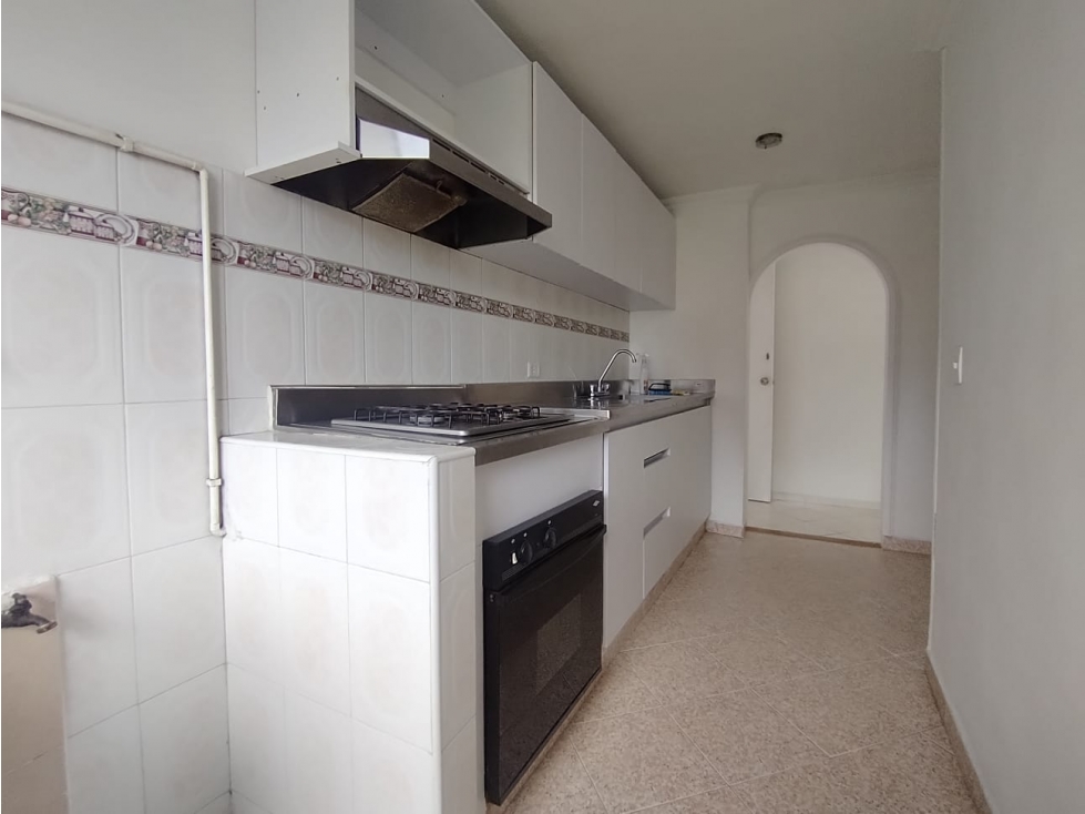 SE ARRIENDA APTO EN LA 80 UBIDAD SORRENTO 1 BLOQUE 8 PISO APTO 6 14 — foto 4