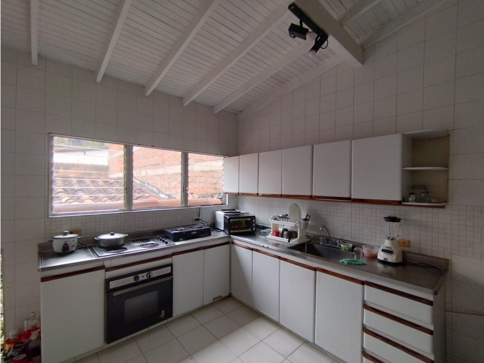 se arrienda o se vende inmueble en laureles