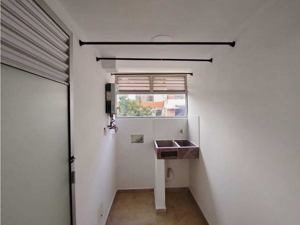 Apartaestudio en arriendo en el sector de Villa hermosa — foto 6