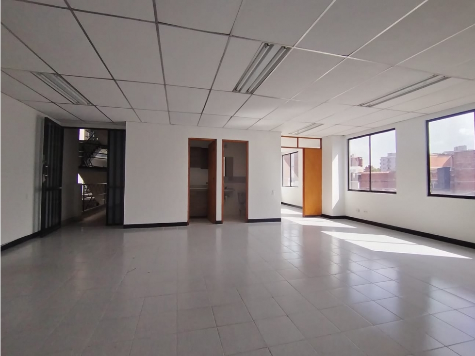 Oficina Sector Avenida Nutibara en Arriendo — foto 6