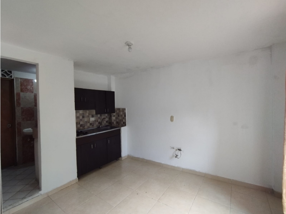 Aparta estudio en arriendo las mercedes — foto 5