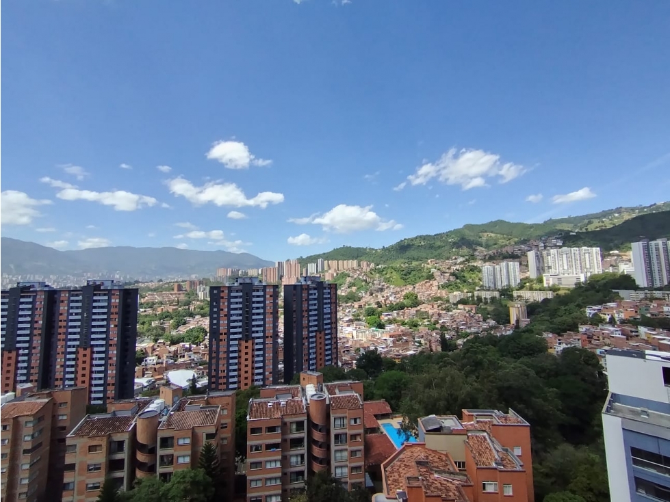 Apartamento en arriendo en el sector de La Loma de los bernal
