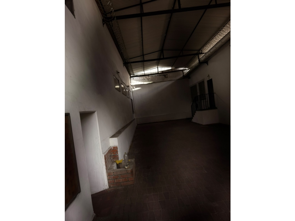 ARRIENDO LOCAL EN MEJORAS PUBLICAS - 2