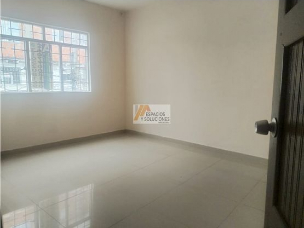 ARRIENDO APARTAMENTO BARRIO EL DORADO — foto 4
