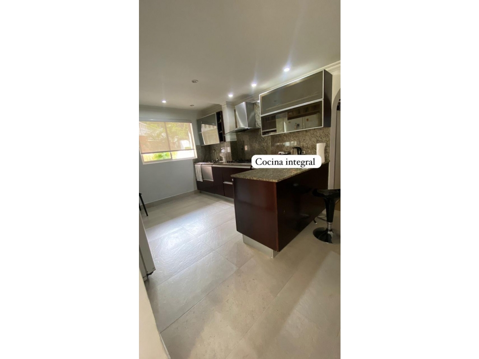 VENDO CASA DE TRES NIVELES EN POBLADO - LAS PALMAS — foto 4