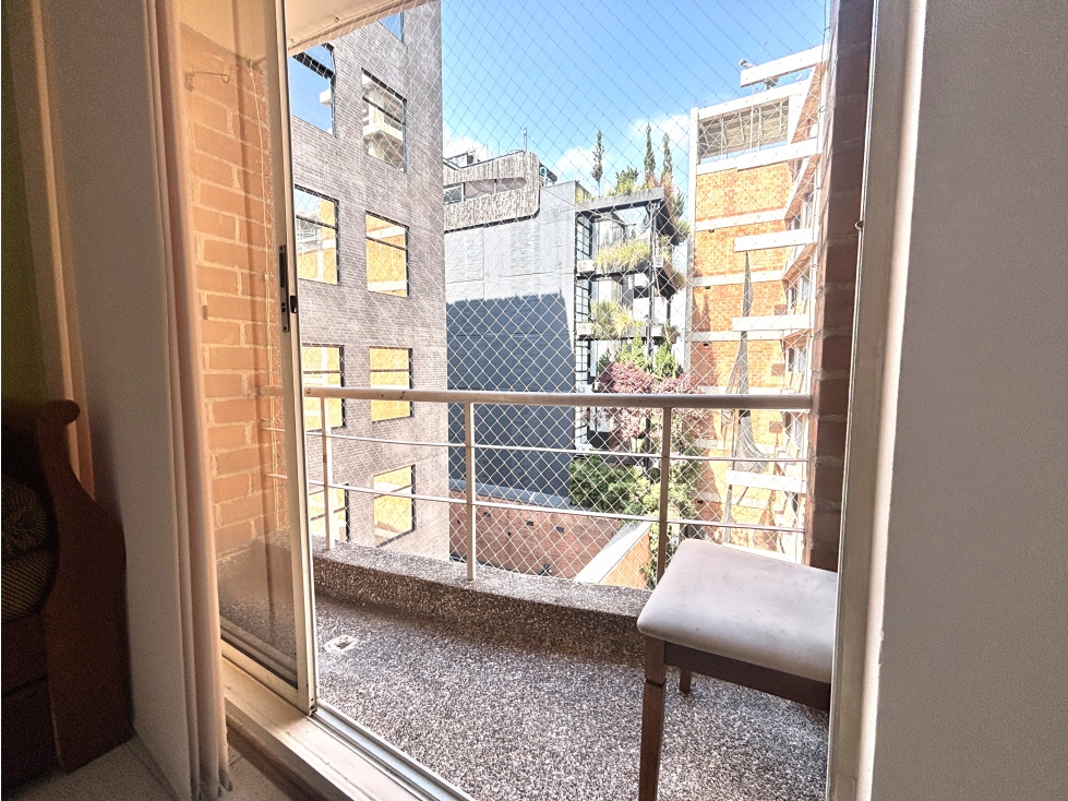 ARRIENDO APARTAESTUDIO AMOBLADO EN POBLADO - PARQUE - 2