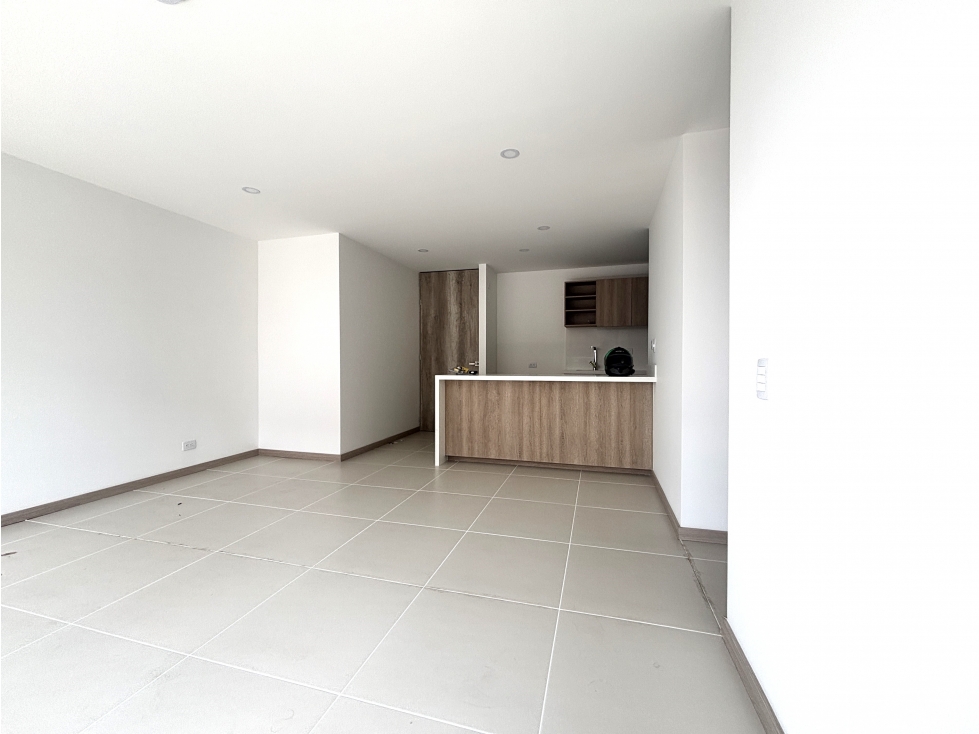 ARRIENDO APARTAMENTO PARA ESTRENAR EN POBLADO - CIUDAD DEL RIO