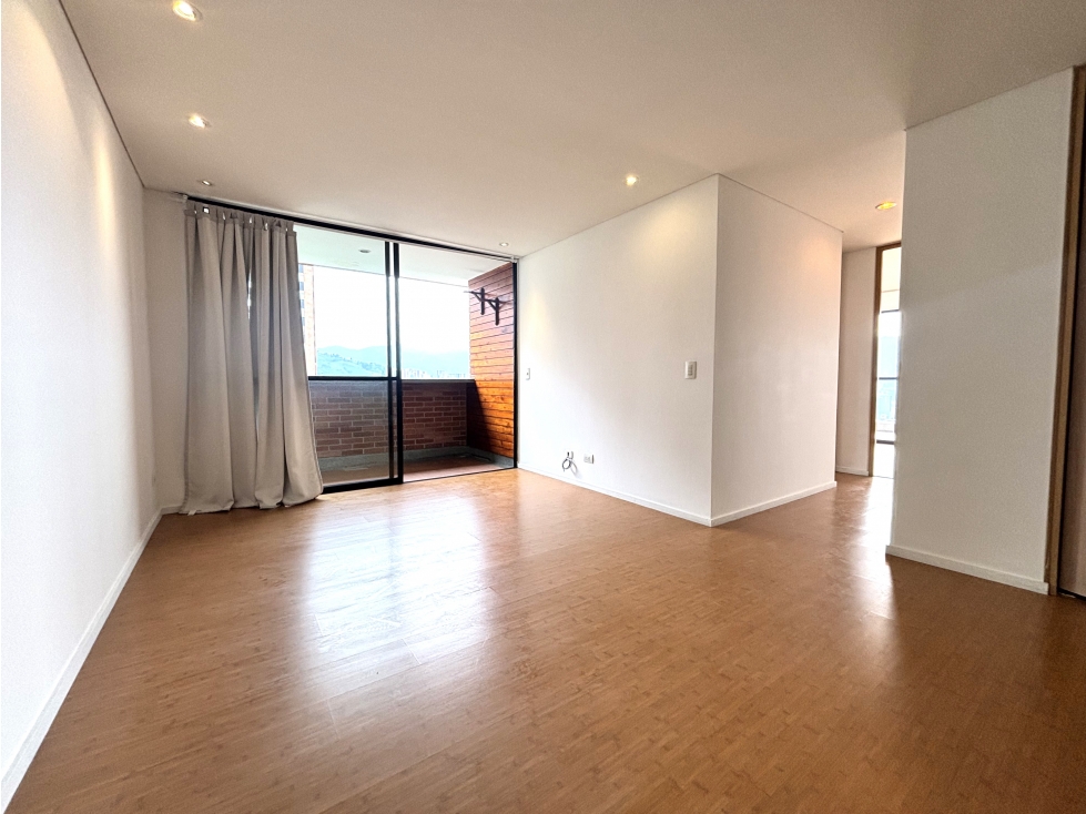 ARRIENDO APARTAMENTO EN ENVIGADO - LOMA DE LAS BRUJAS — foto 2