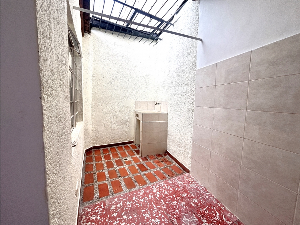 ARRIENDO APARTAMENTO DE DOS NIVELES EN ENVIGADO - LA MAGNOLIA — foto 4