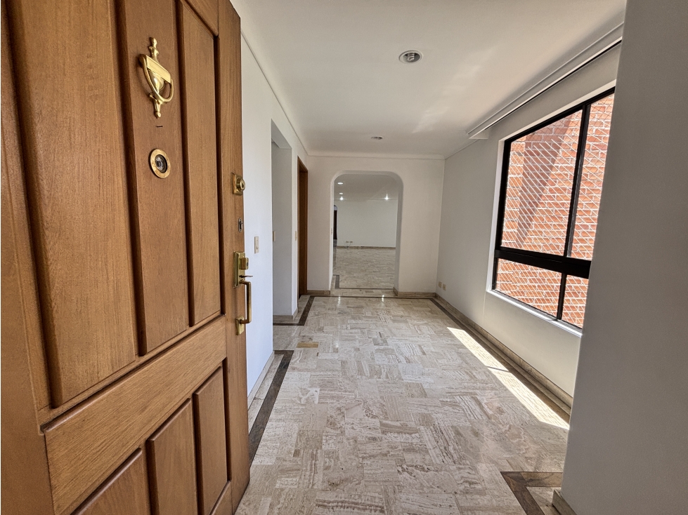 ARRIENDO APARTAMENTO EN POBLADO - LOS BALSOS