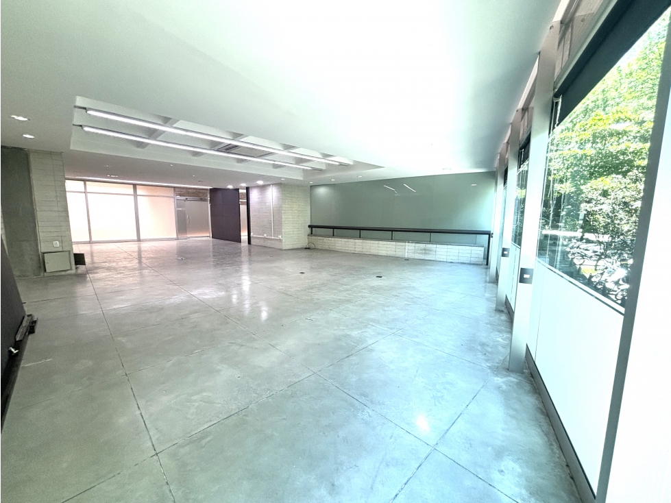 VENDO BODEGA EN POBLADO - PATIO BONITO