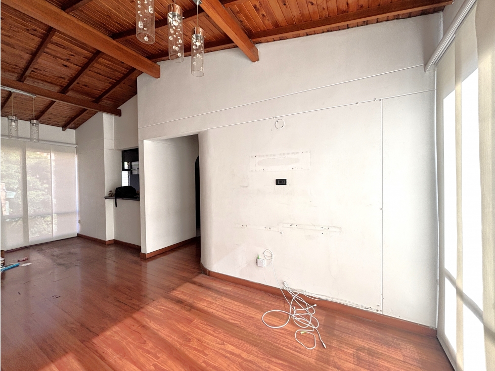 VENDO APARTAMENTO EN POBLADO - SAN JUALIAN