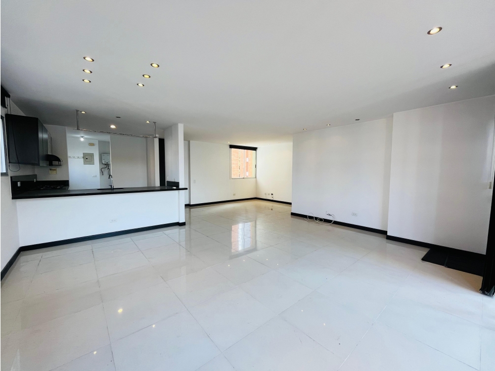 ARRIENDO APARTAMENTO EN POBLADO - SANTA MARIA DE LOS ANGELES