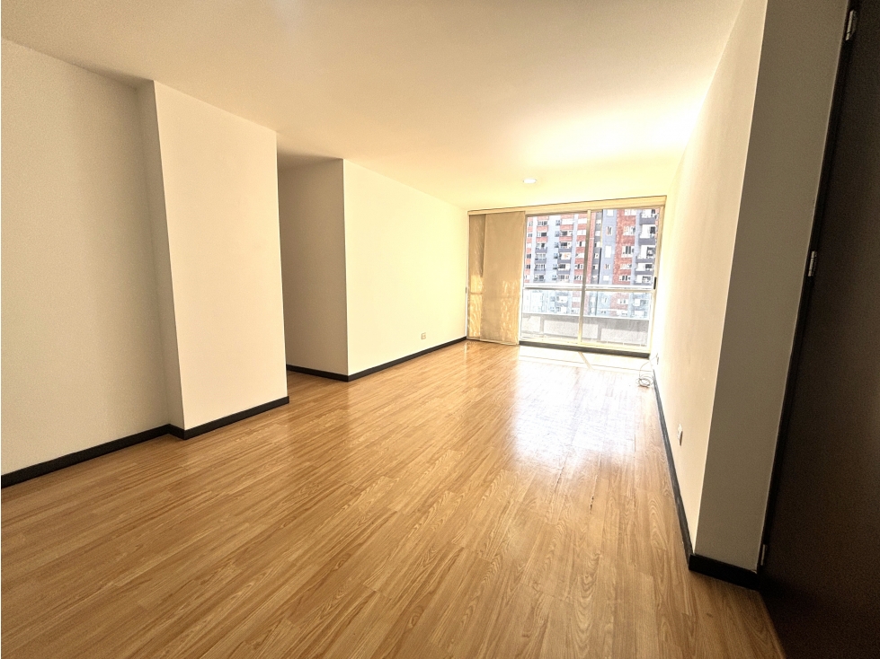 ARRIENDO APARATMENTO EN POBLADO - CIUDAD DEL RIO — foto 2