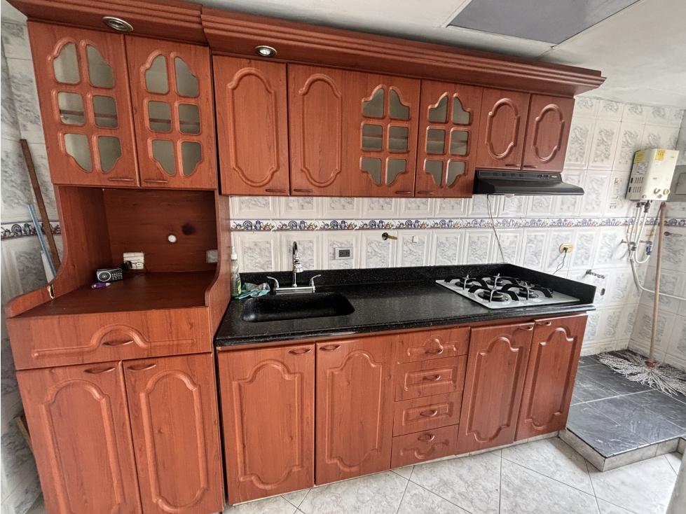 ARRIENDO APARTAMENTO EN LOS COLORES — foto 4