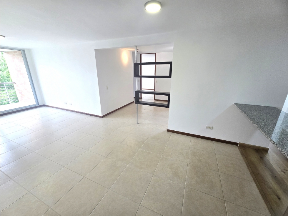 ARRIENDO APARTAMENTO EN POBLADO - CASTROPOL — foto 3