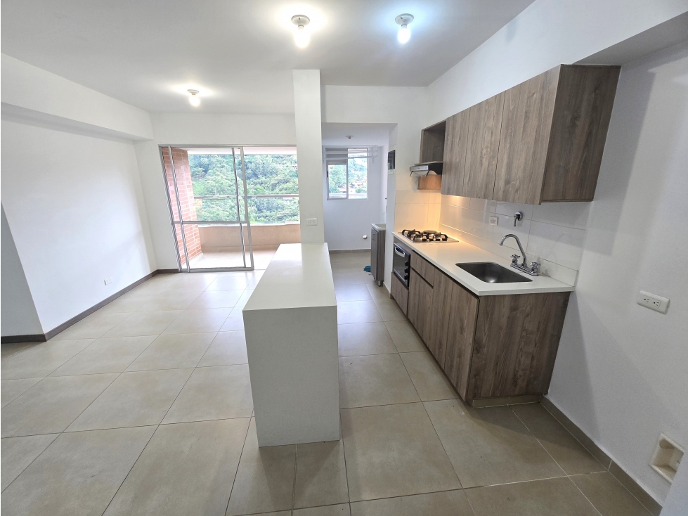 ARRIENDO APARTAMENTO EN SABANETA - ALTO DE LAS FLORES