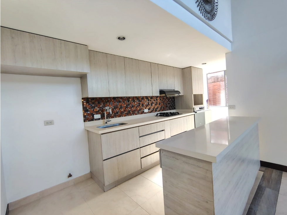 ARRIENDO APARTAMENTO DUPLEX EN ENVIGADO - LA INMACULADA — foto 3