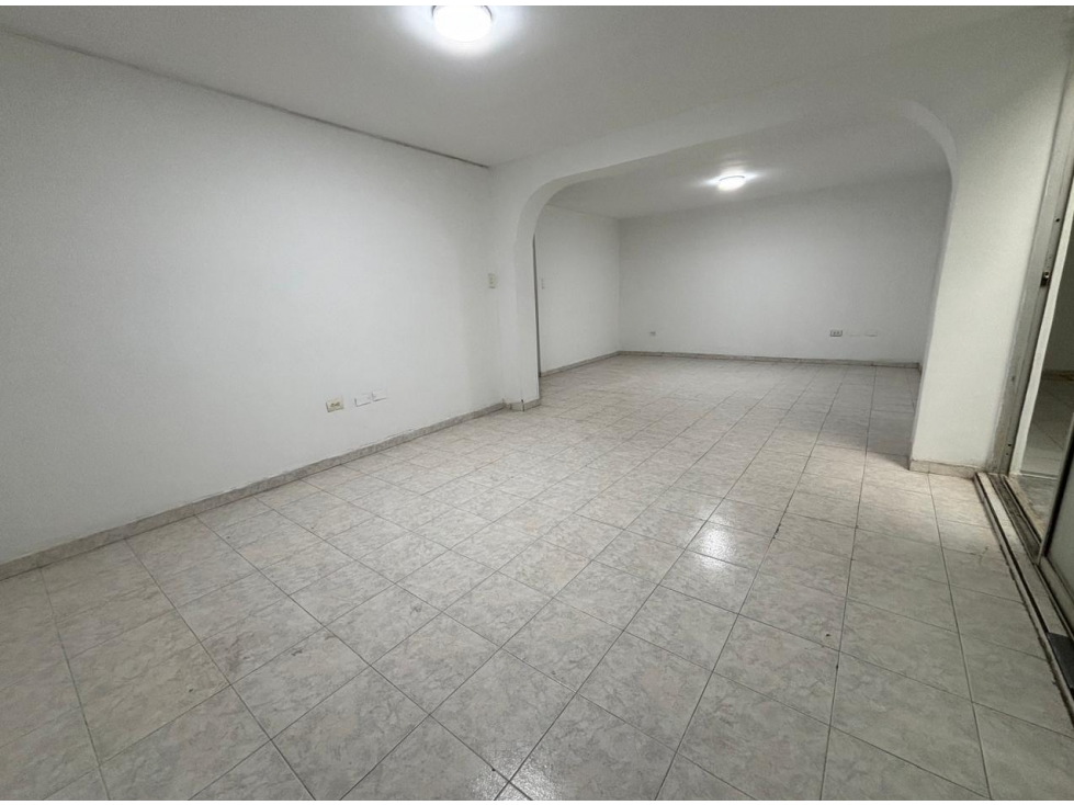 VENTA CASA COMERCIAL SECTOR CAPRI SUR - 4