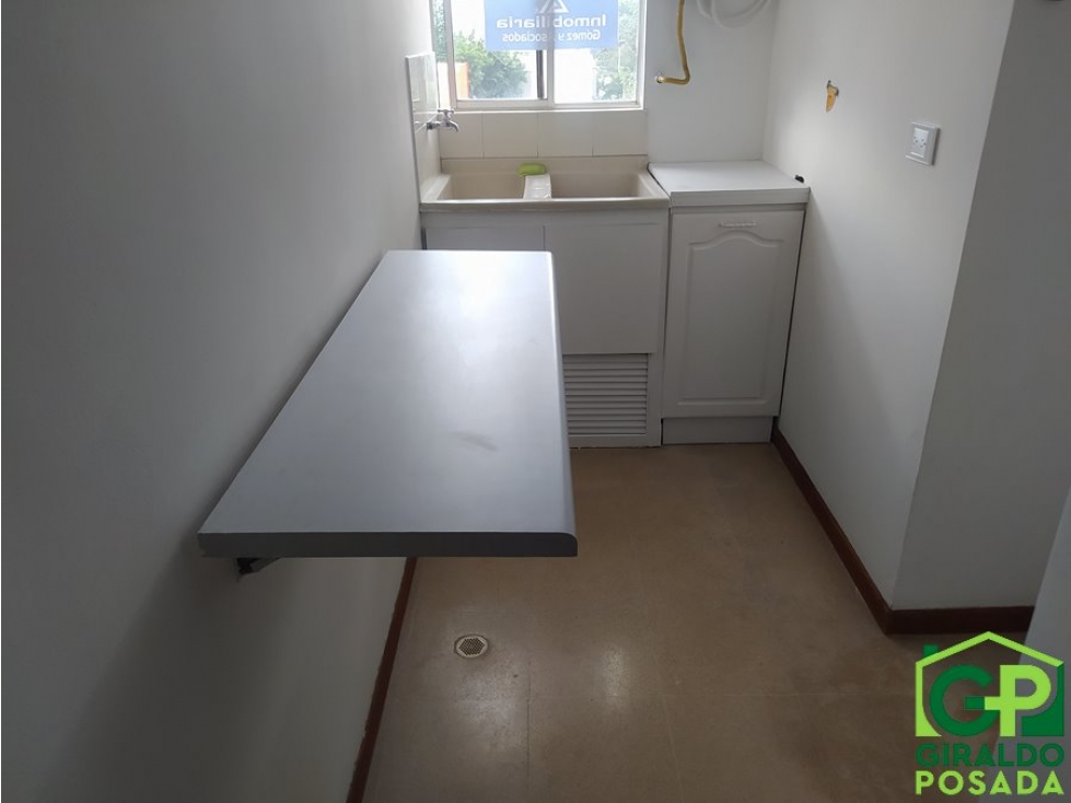 ARRIENDO APARTAMENTO EN POBLADO - PATIO BONITO — foto 5