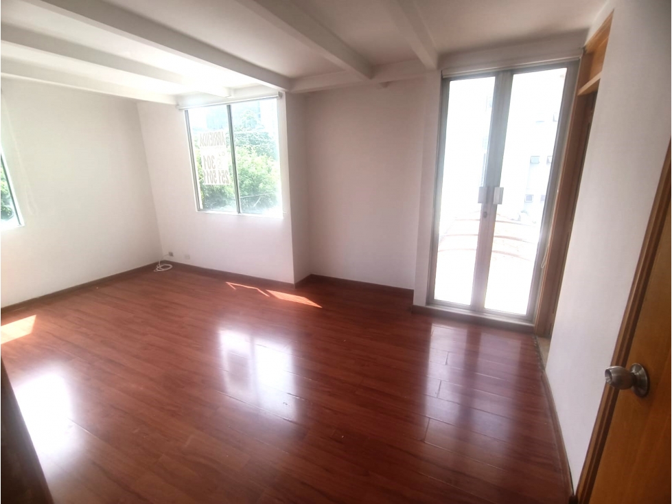ARRIENDO APARTAMENTO EN EL POBLADO - PATIO BONITO — foto 3
