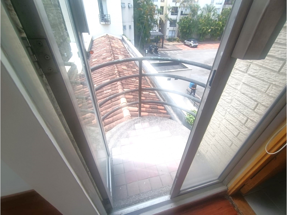 ARRIENDO APARTAMENTO EN EL POBLADO - PATIO BONITO — foto 4