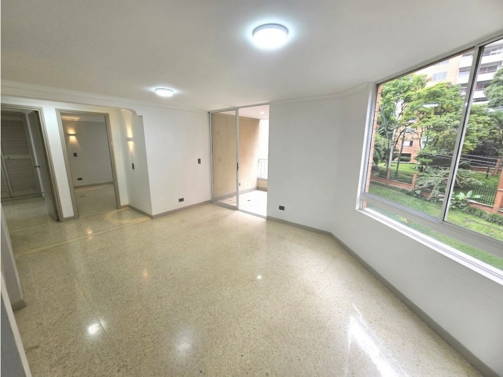 ARRIENDO APARTAMENTO EN POBLADO - SANTA MARIA DE LOS ANGELES