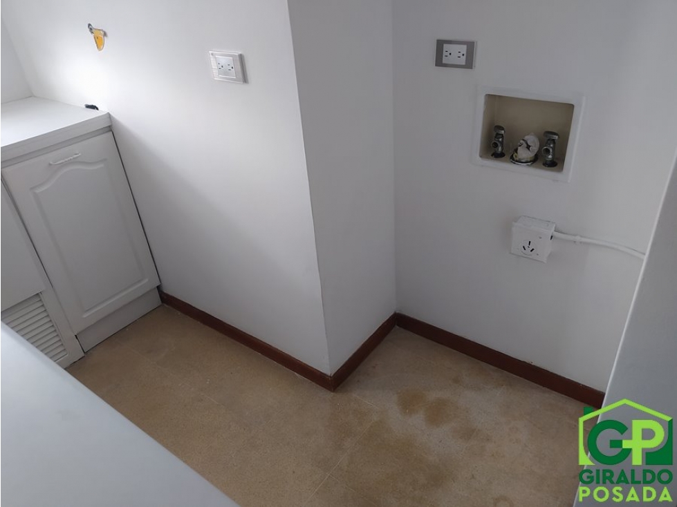 ARRIENDO APARTAMENTO EN POBLADO - PATIO BONITO — foto 6