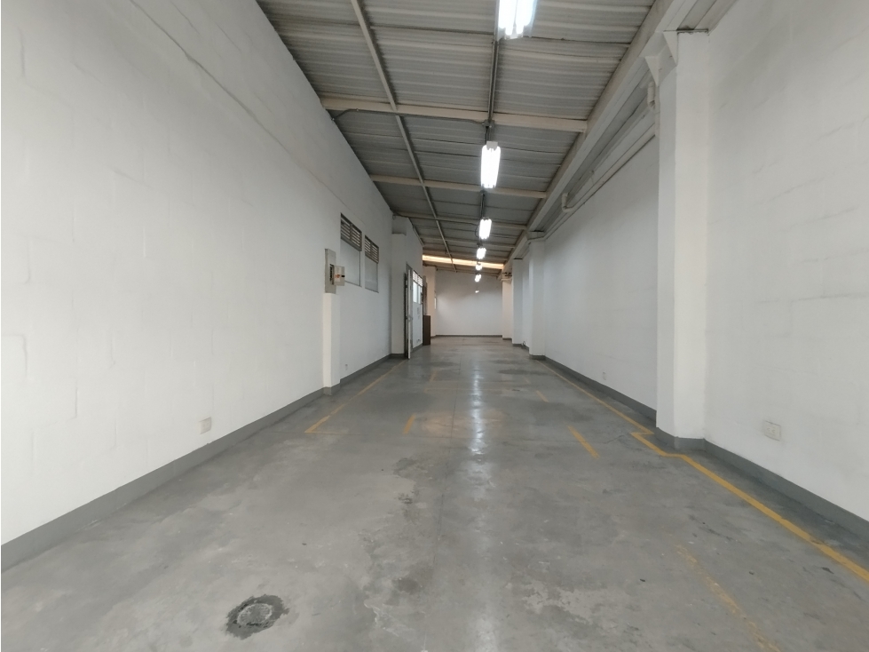 ARRIENDO BODEGA EN GUAYABAL — foto 4